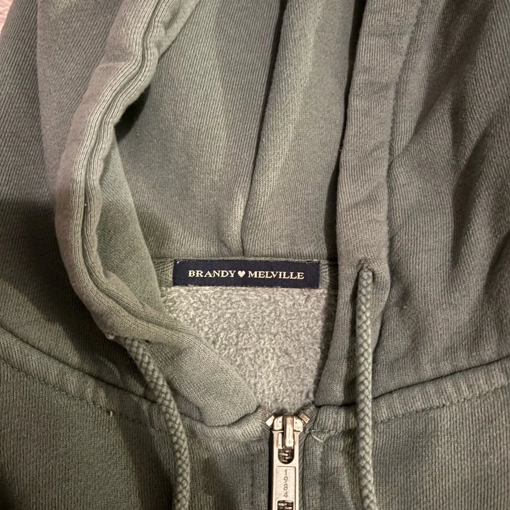 Brandy Melville Christy Hoodie - Picture 2 of 5